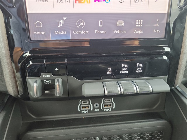 2026 Ram 1500 Laramie photo 14