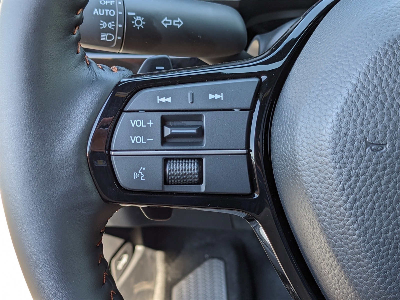 2026 Honda CR-V Hybrid Sport Touring photo 25