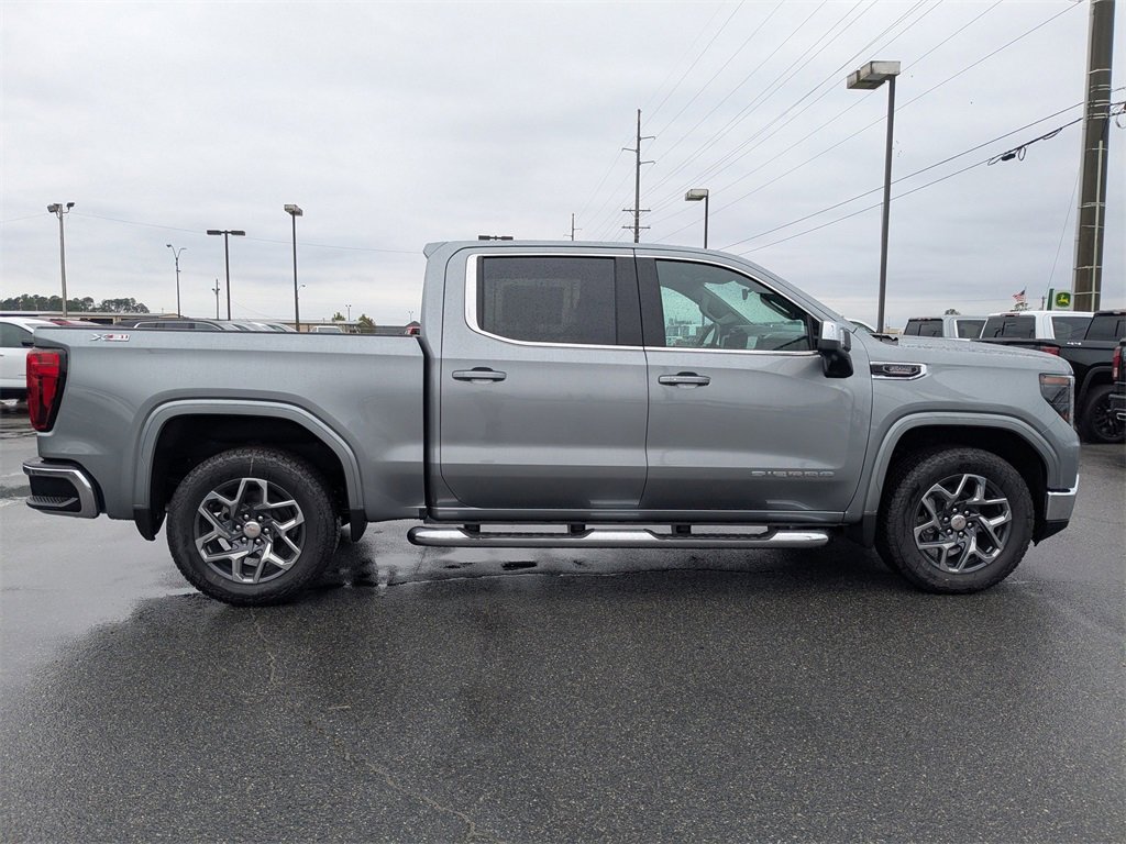 2026 Gmc Sierra SLE photo 2