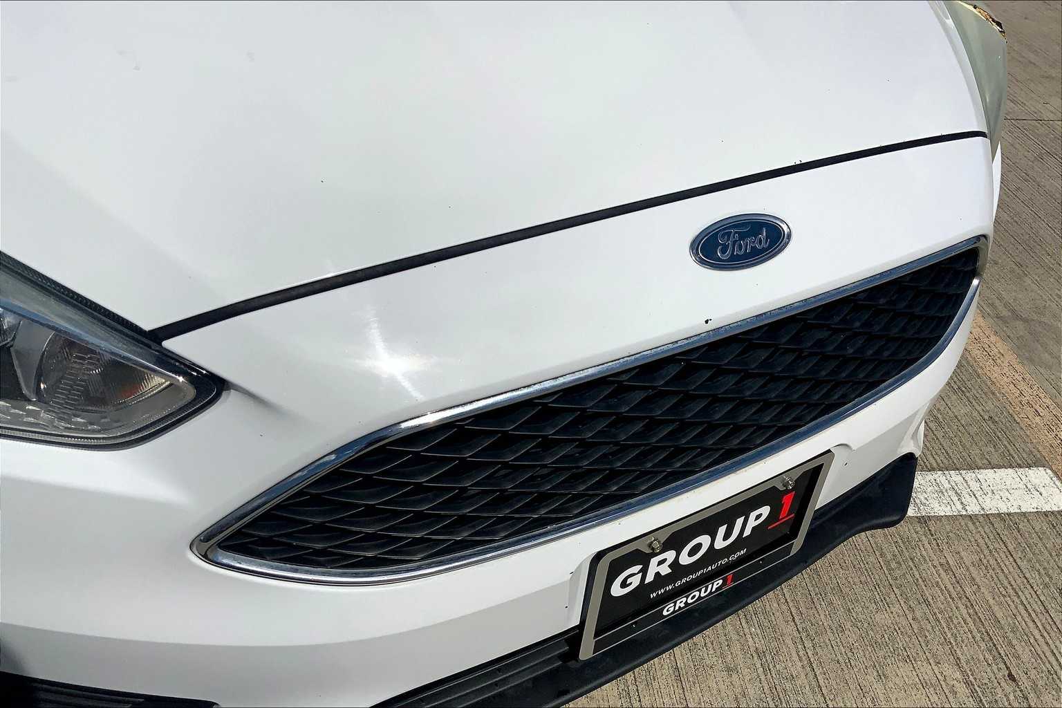 2016 Ford Focus SE photo 24