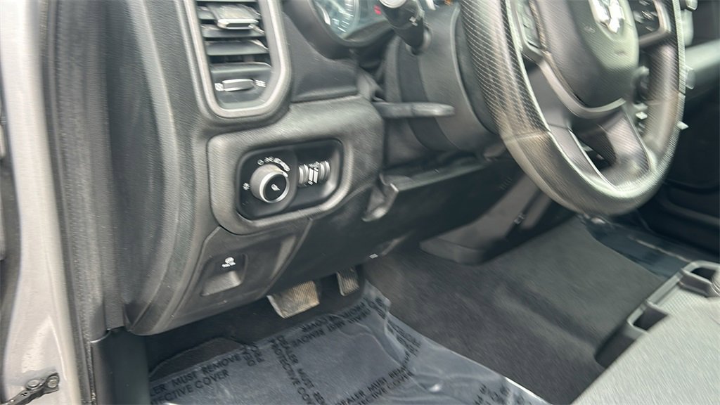 2019 Ram 1500 Tradesman photo 16
