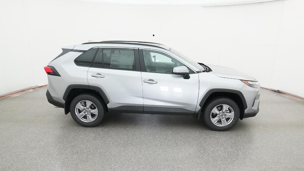 2025 Toyota RAV4 XLE photo 25