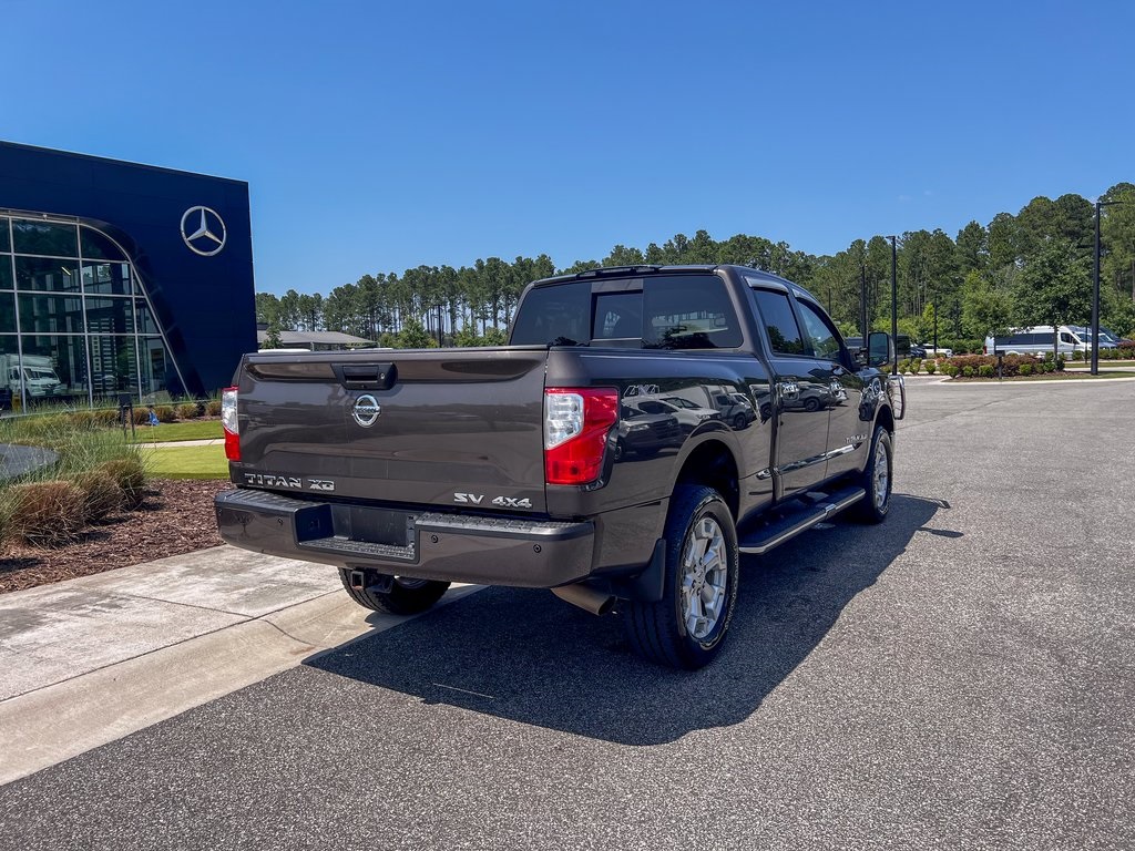 2019 Nissan Titan Crew Cab SV photo 10