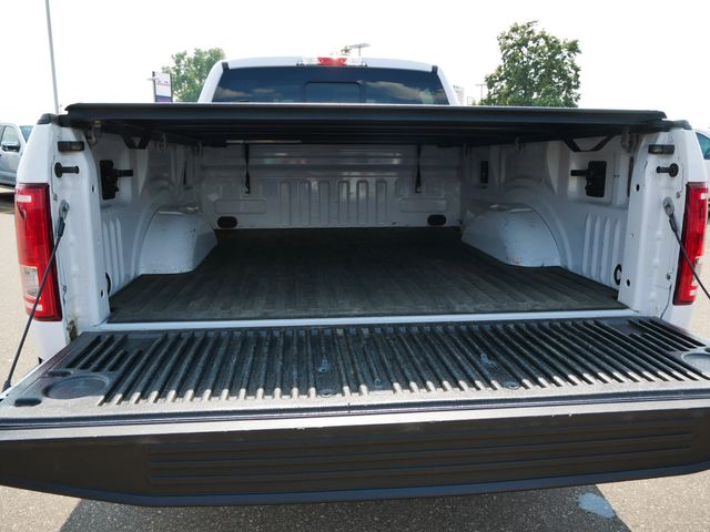 2017 Ford F-150 XLT photo 5