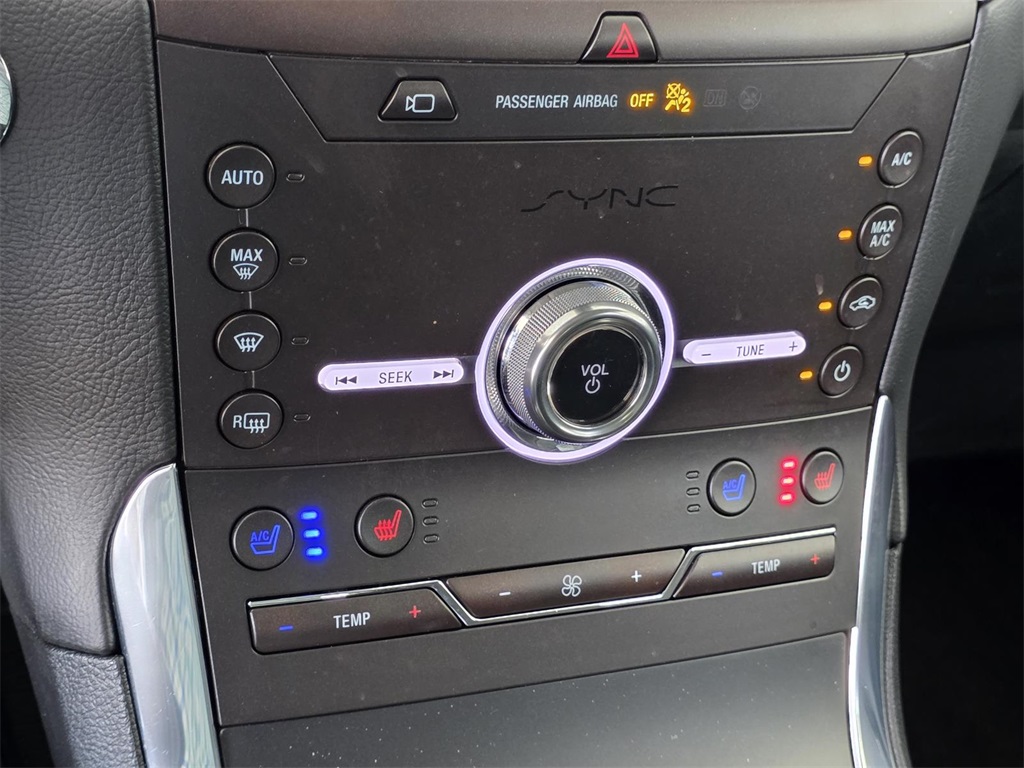 2020 Ford Edge Titanium photo 27