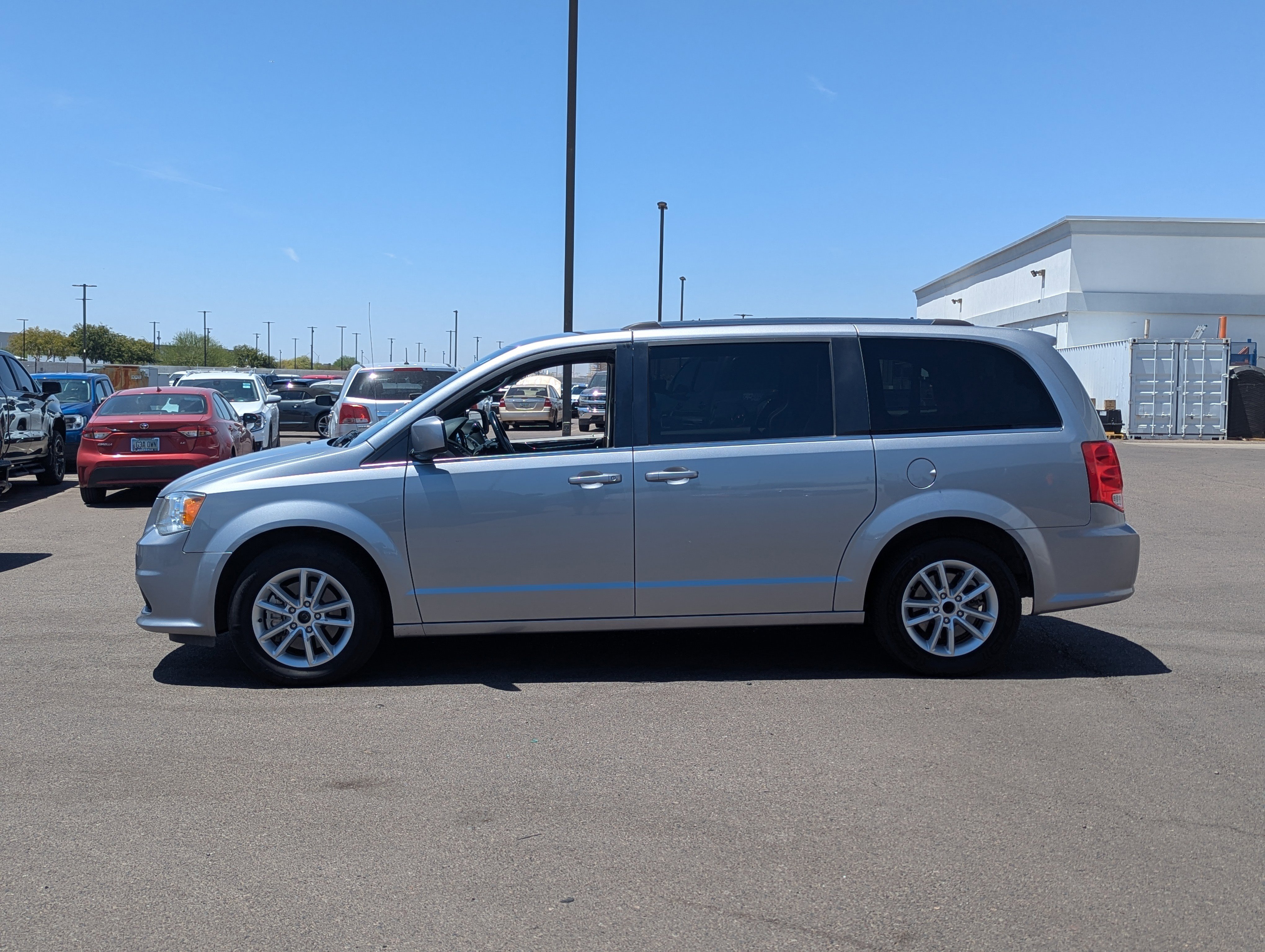 Used 2019 Dodge Grand Caravan SXT with VIN 2C4RDGCG4KR777044 for sale in Avondale, AZ