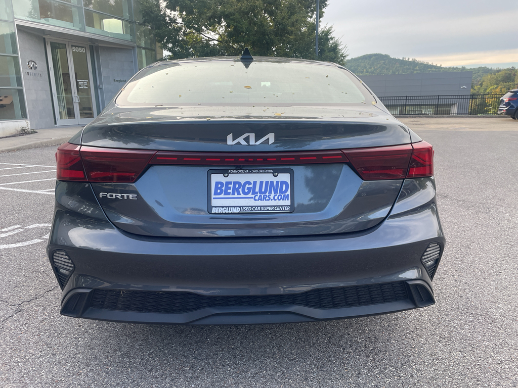 2023 Kia Forte LXS photo 4