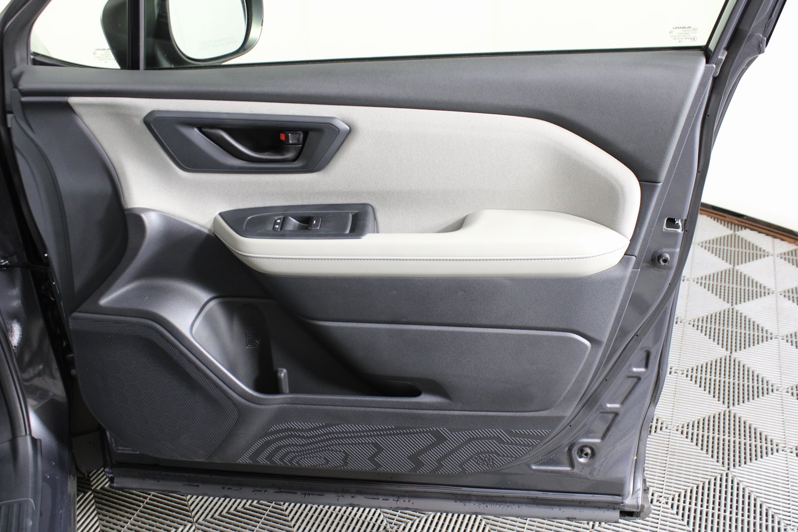 2025 Subaru Forester Base photo 15
