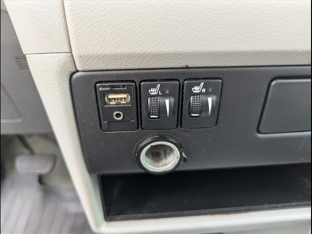 2016 Toyota Sienna XLE photo 13