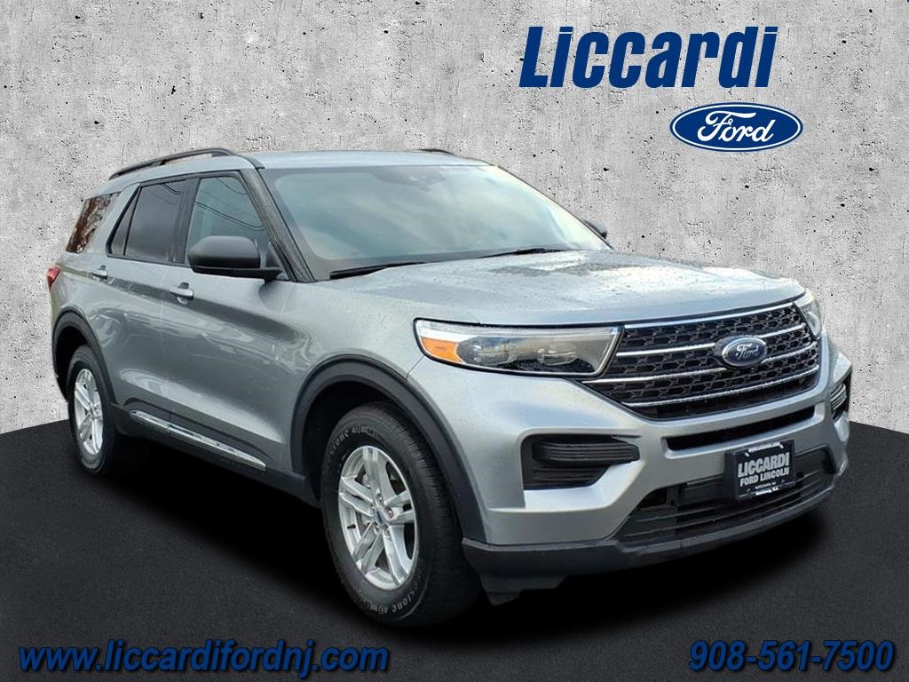 2023 Ford Explorer XLT's photo
