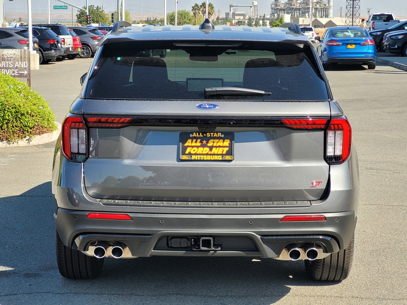 2025 Ford Explorer ST photo 3