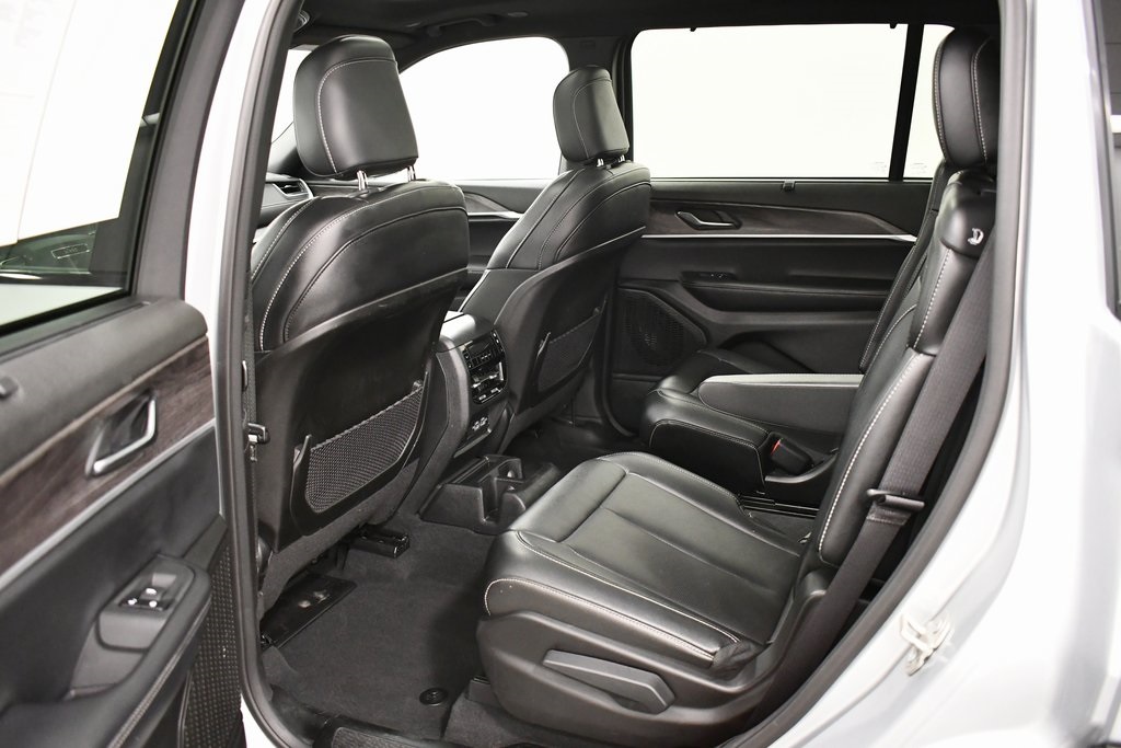 2024 Jeep Grand Cherokee Limited photo 15