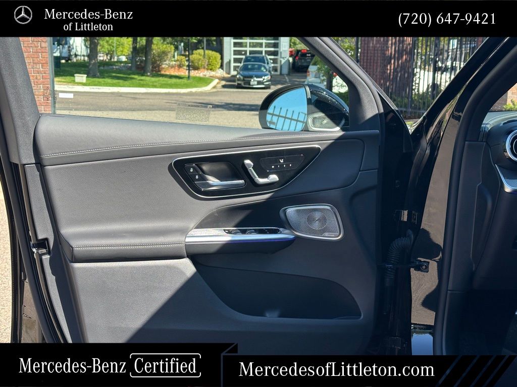 2025 Mercedes Benz GLC 350e 4MATIC photo 8