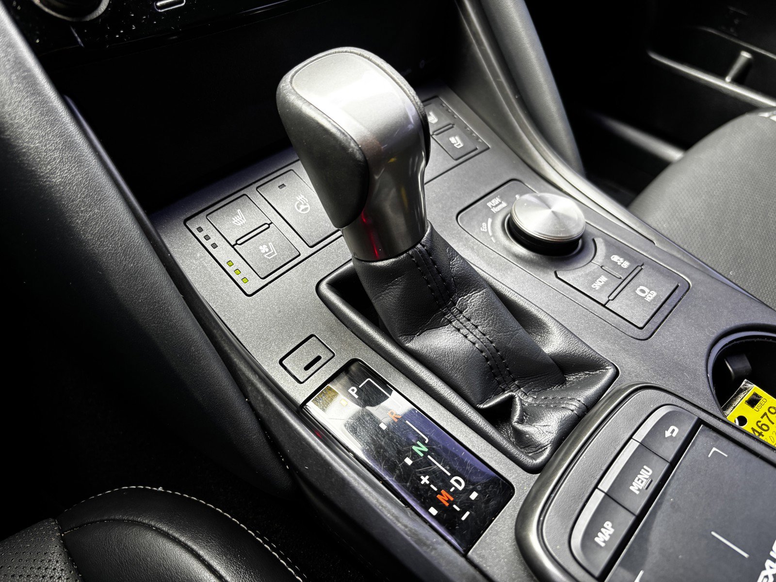 2021 Lexus IS 300 photo 10