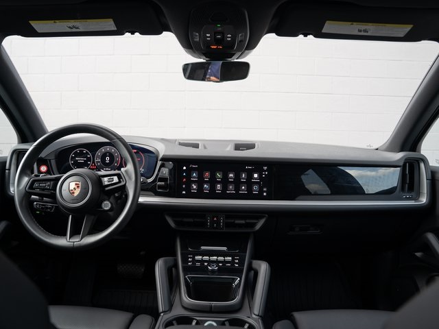 2024 Porsche Cayenne Base photo 20