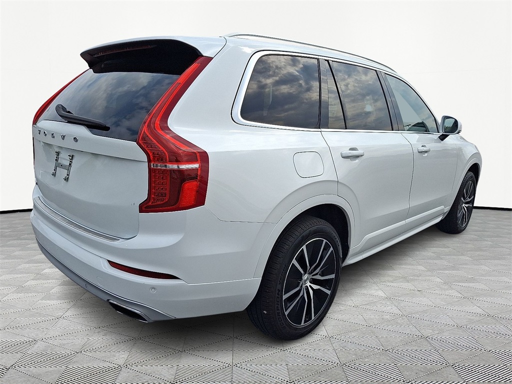 2020 Volvo XC90 T5 Momentum photo 6