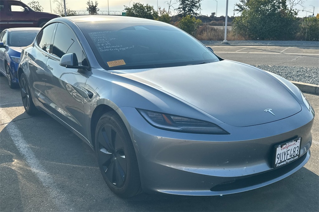 Used 2025 Tesla Model 3 Performance with VIN 5YJ3E1EA8SF051952 for sale in Hanford, CA