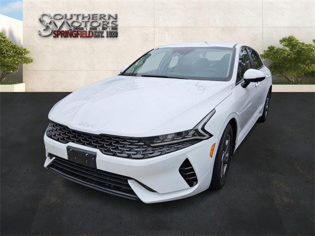 2023 Kia K5 LXS photo 2