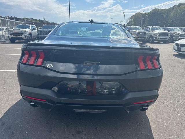 2024 Ford Mustang GT Premium photo 4