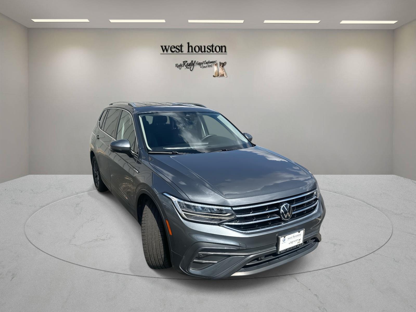 2022 Volkswagen Tiguan SE photo 2