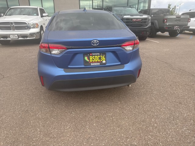 Used 2023  Toyota LE image 7