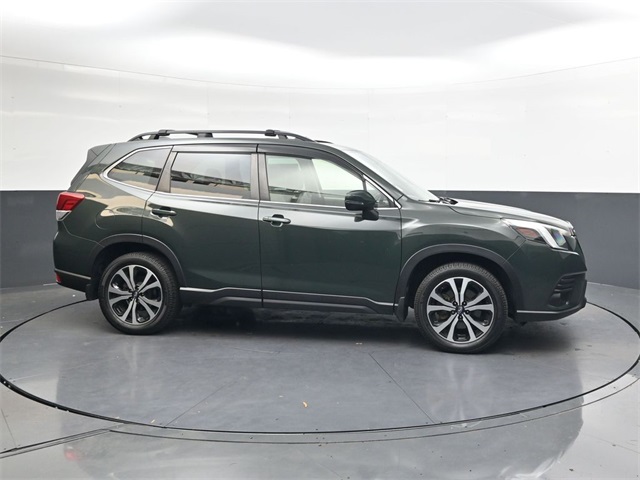 2022 Subaru Forester Limited photo 3