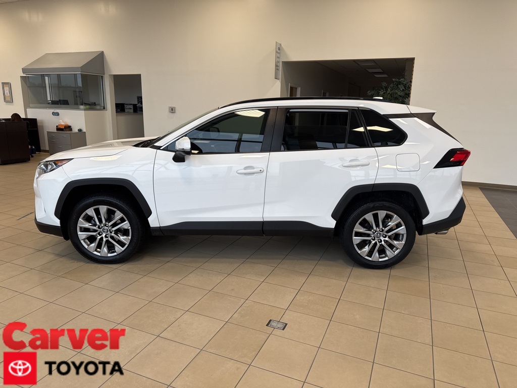 2020 Toyota RAV4 XLE Premium's photo