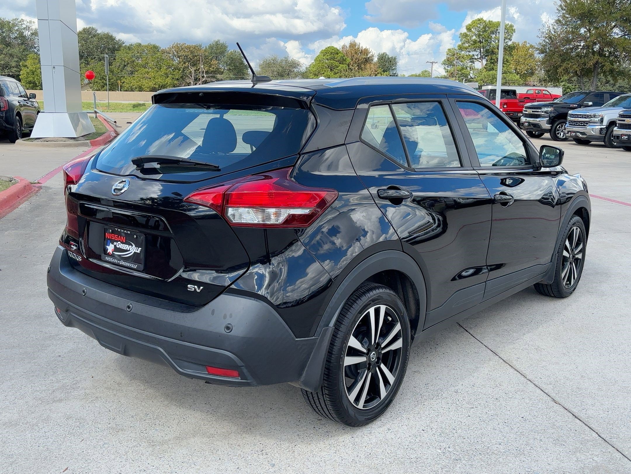 2020 Nissan Kicks SV photo 9