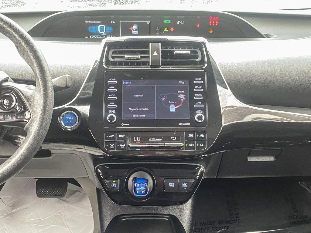 2022 Toyota Prius L photo 12