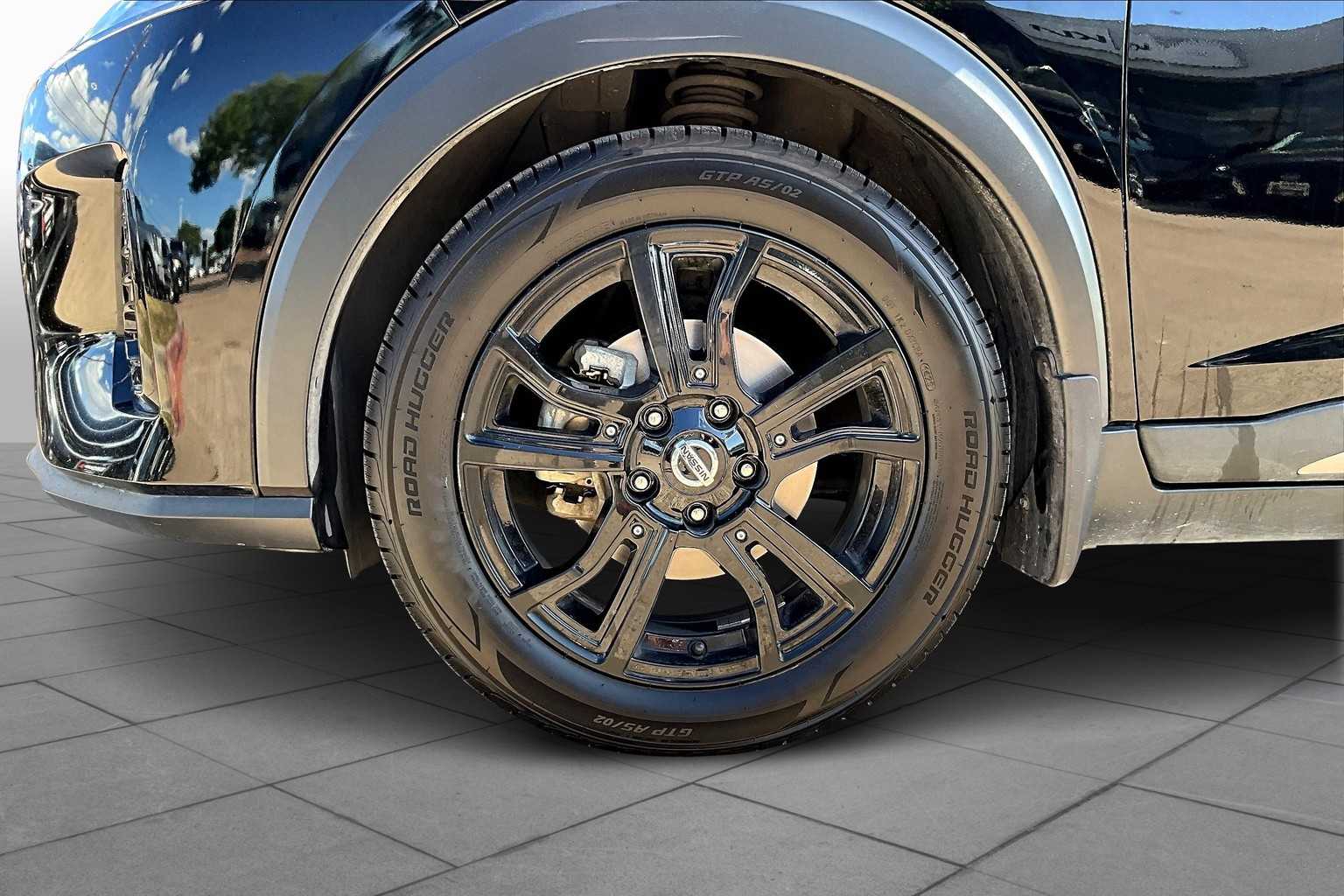 2021 Nissan Kicks SR photo 5
