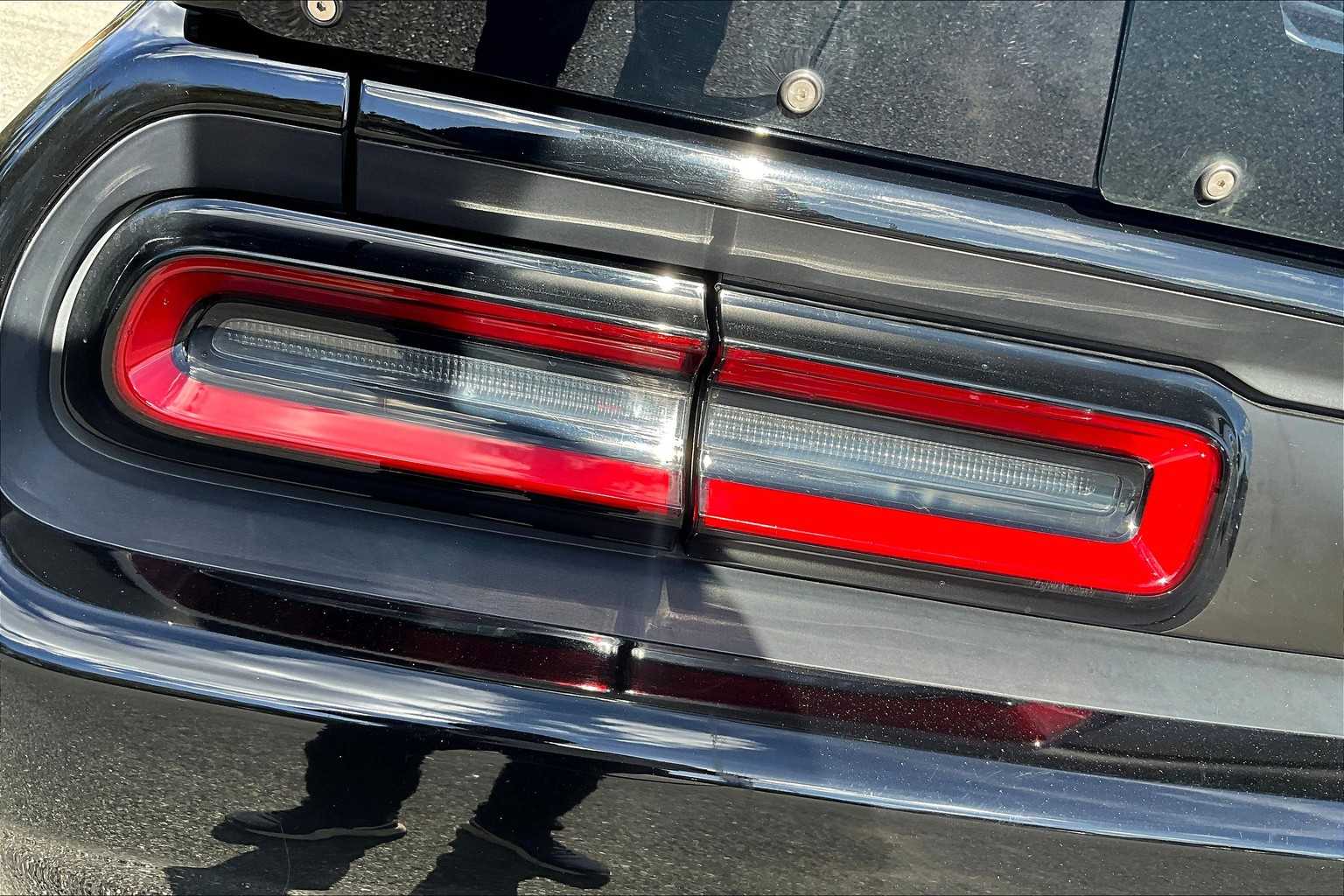 2016 Dodge Challenger SRT8 392 photo 28
