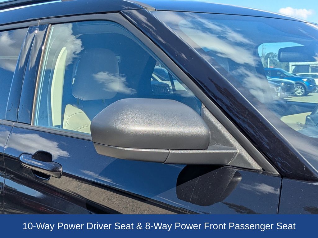 2021 Ford Explorer XLT photo 9