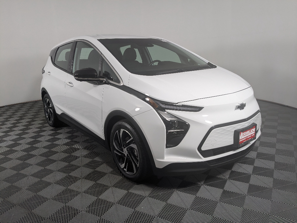 Used 2023 Chevrolet Bolt EV 2LT with VIN 1G1FX6S07P4200696 for sale in Savoy, IL
