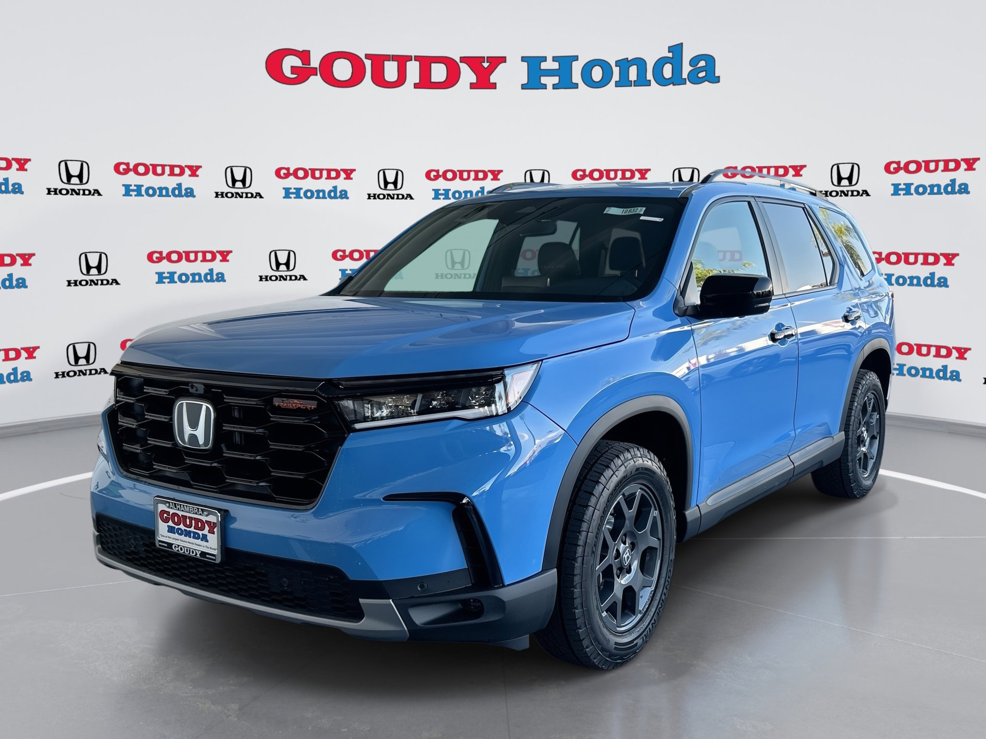2025 Honda Pilot TrailSport's photo