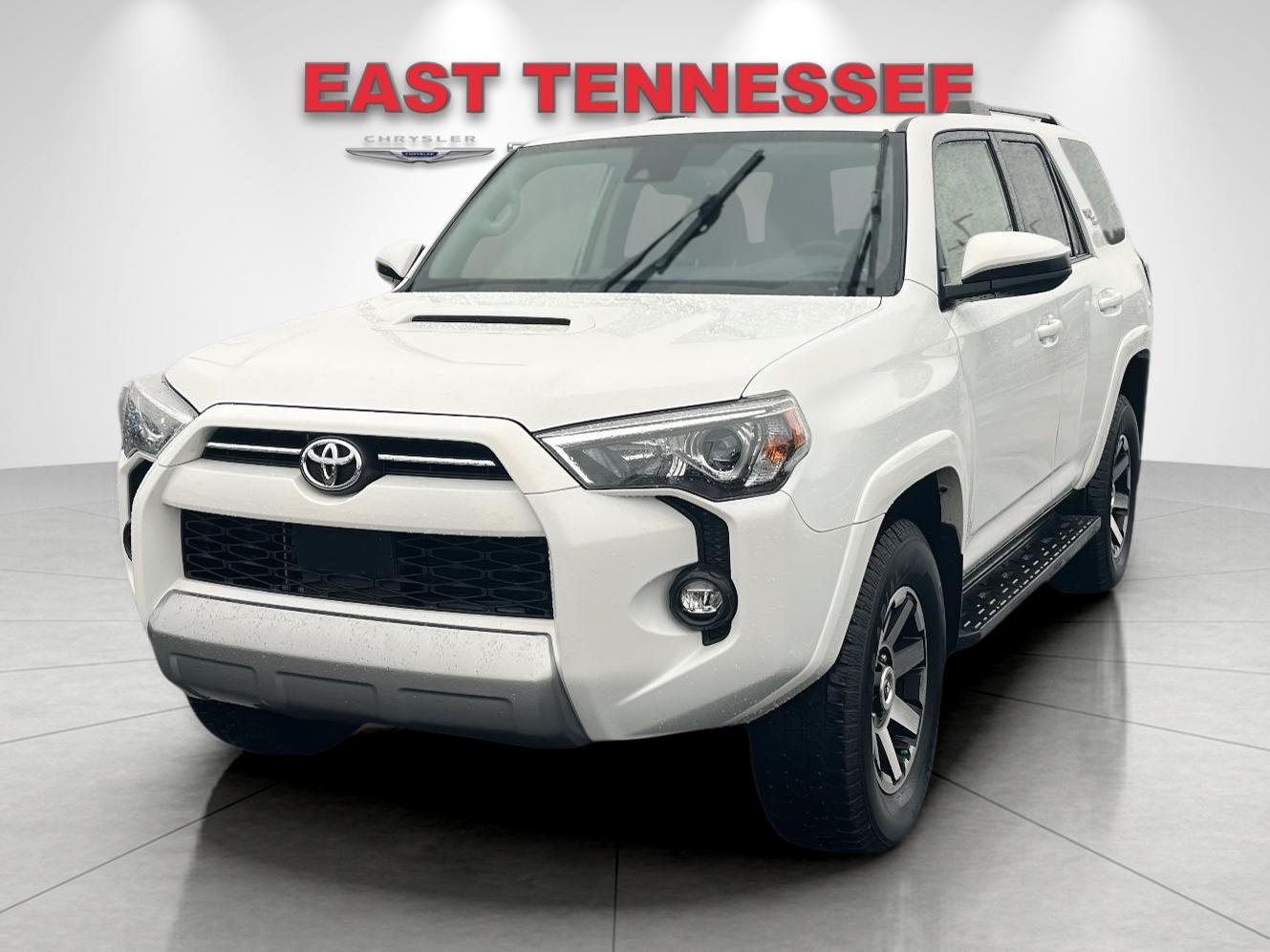 2024 Toyota 4Runner TRD Off-Road photo 2