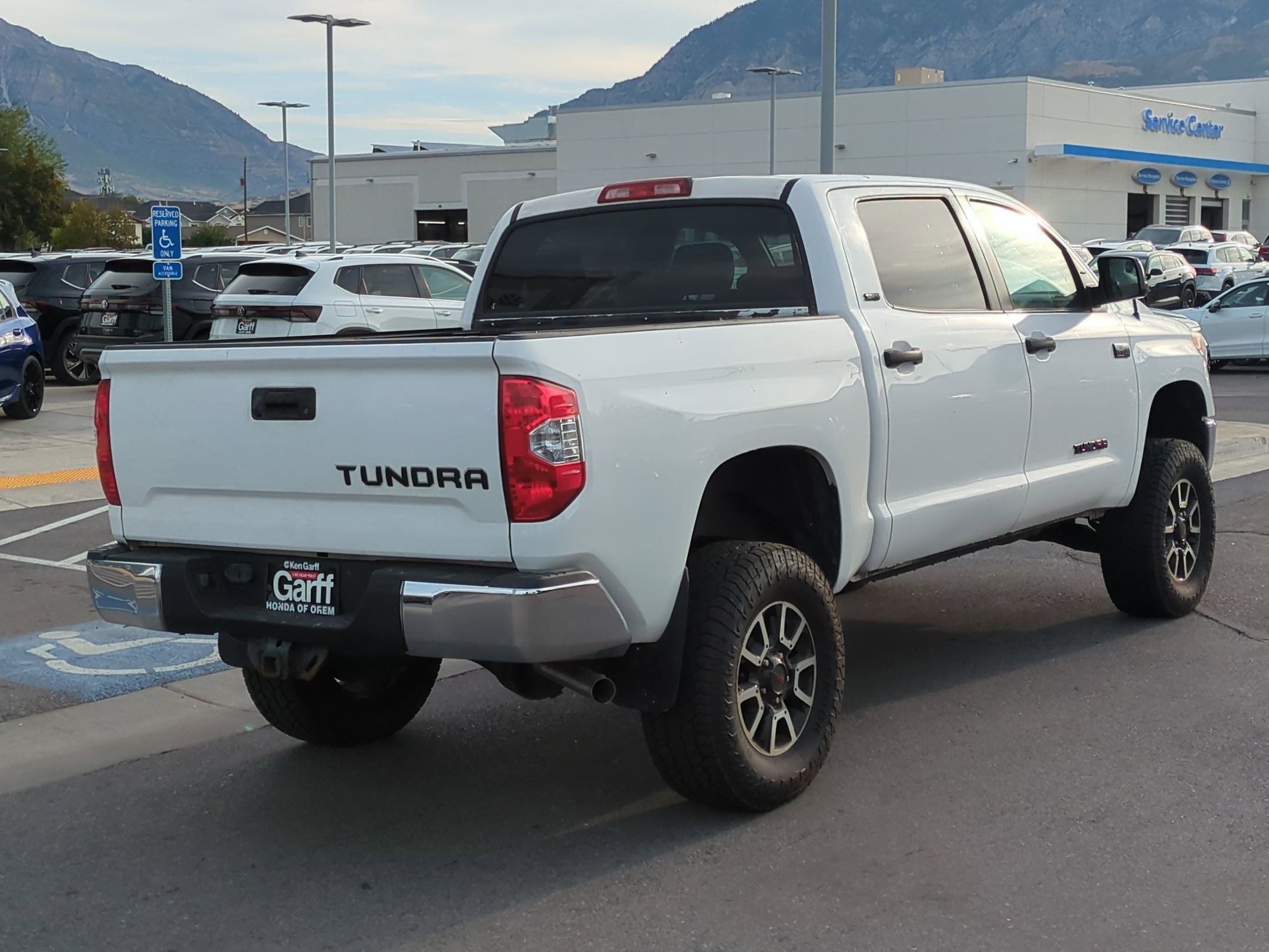 2016 Toyota Tundra SR5 photo 3