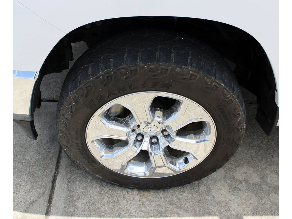 2023 Ram 1500 Big Horn Lone Star photo 3