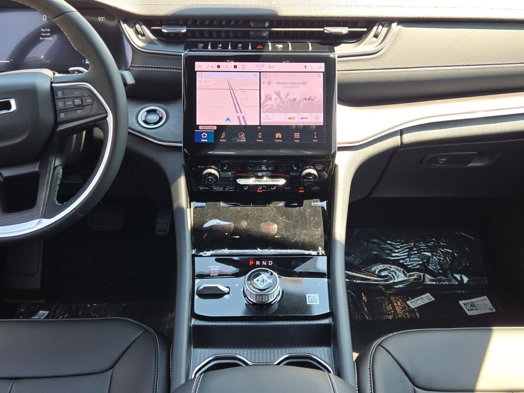 2025 Jeep Grand Cherokee Limited photo 20