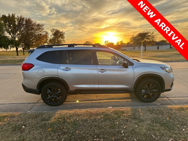 2022 Subaru Ascent Onyx Edition photo 2