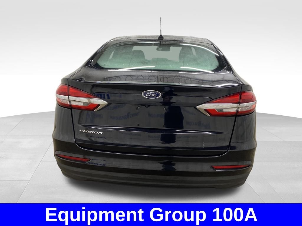 2019 Ford Fusion S photo 3