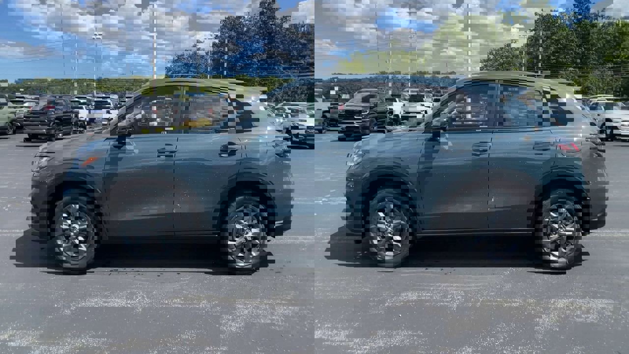 2026 Honda HR-V LX photo 5
