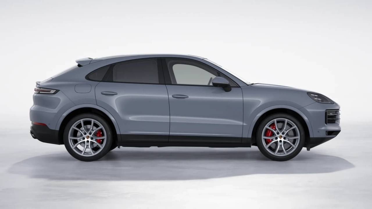 2025 Porsche Cayenne S photo 7