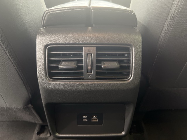 2023 Nissan Rogue SV photo 13