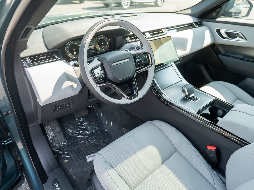 2026 Land Rover Range Rover Velar S photo 11