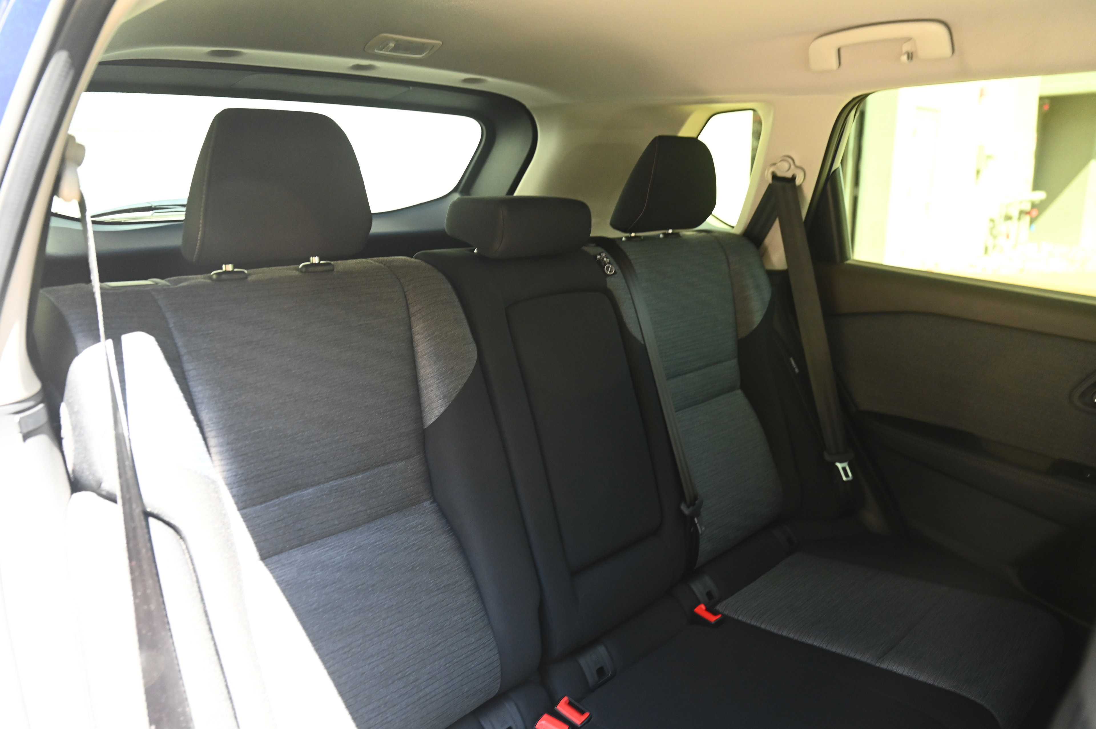 2023 Nissan Rogue SV photo 25