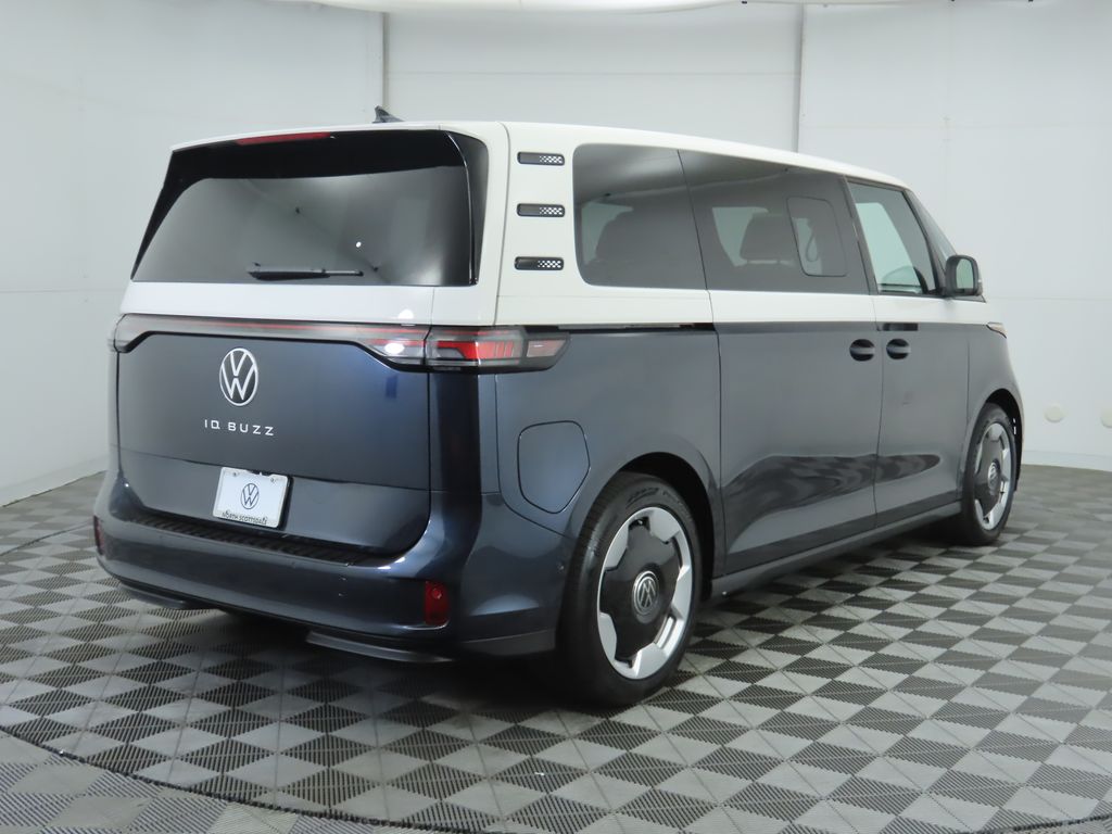 2025 Volkswagen ID. Buzz Pro Plus photo 5