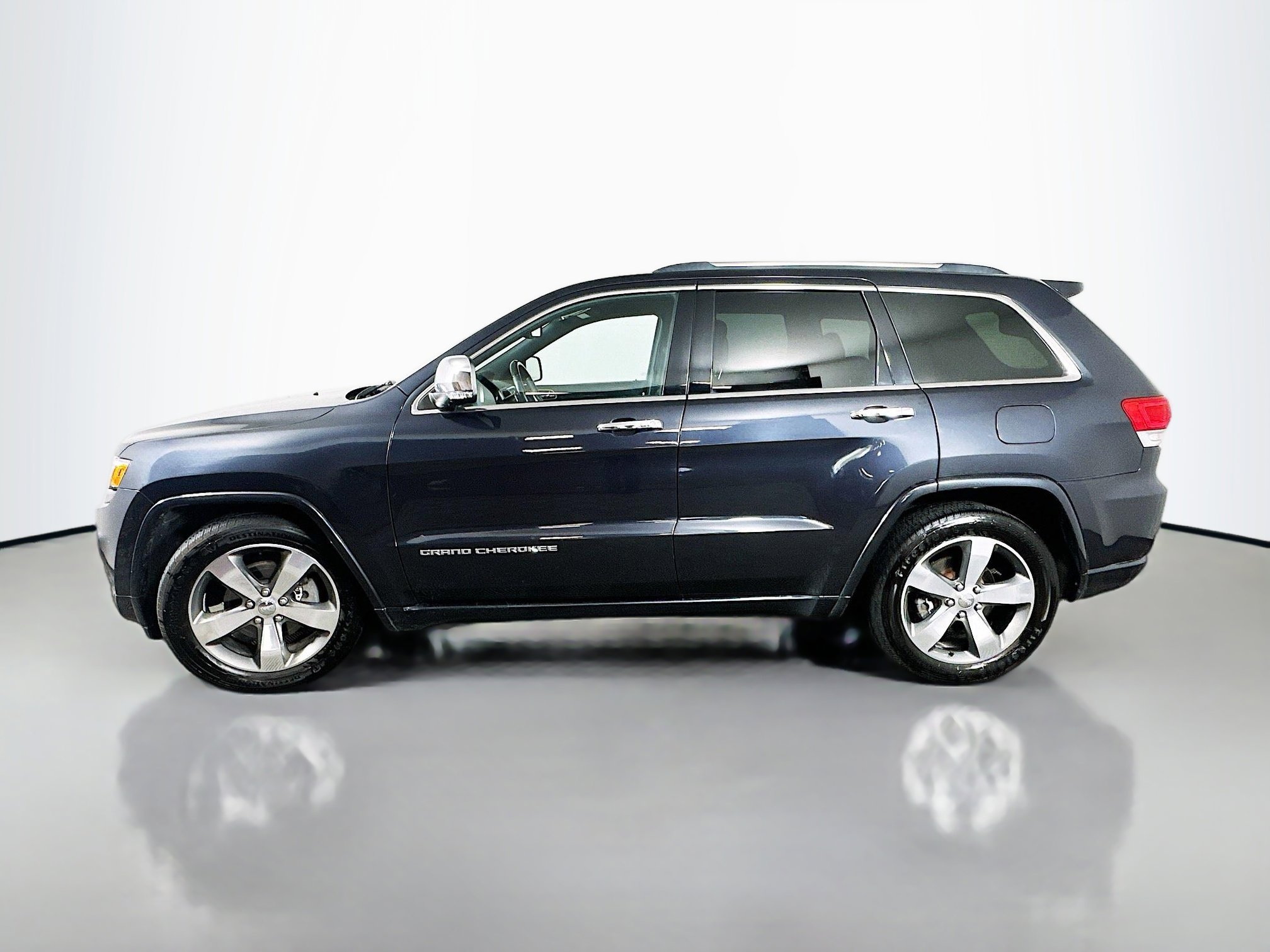 2015 Jeep Grand Cherokee Overland photo 2