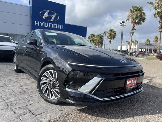 2025 Hyundai Sonata Hybrid SEL's photo