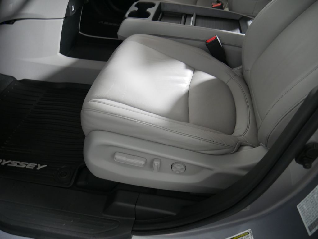2023 Honda Odyssey EX-L photo 25
