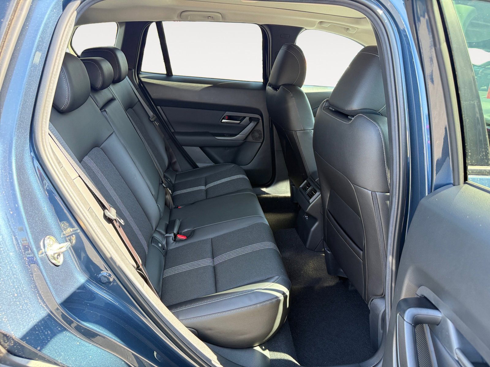 2025 Mazda CX-50 2.5 S Premium photo 18